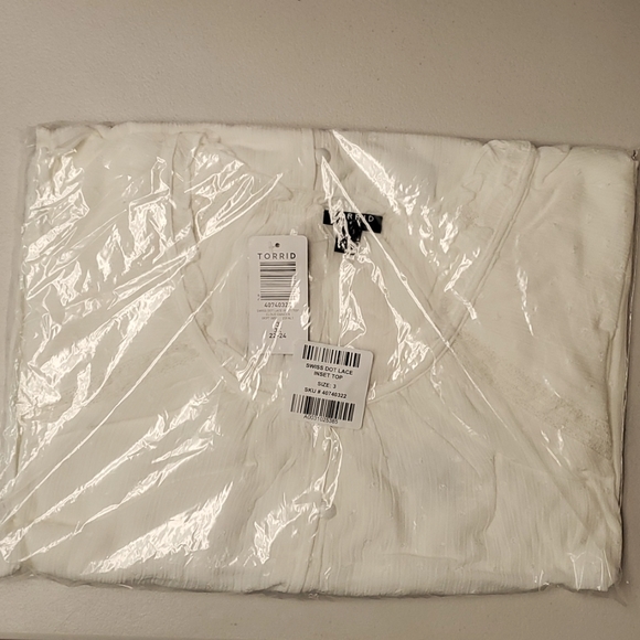 ❤️NWT VINTAGE TORRID TOP WASHABLE GAUZE LACE INSET BUTTON DOWN BLOUSON SLEEVE - Picture 13 of 14